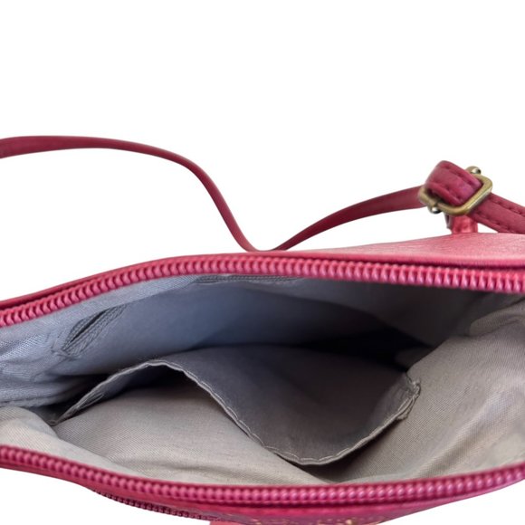 Red Crossbody Bag With Gold Floral Cutouts Adjustable Strap 7" X 8" Outer Zip Po - Picture 5 of 7